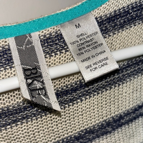 BKE Blue Green Sleeveless Wrap Tank Top - Picture 3 of 3